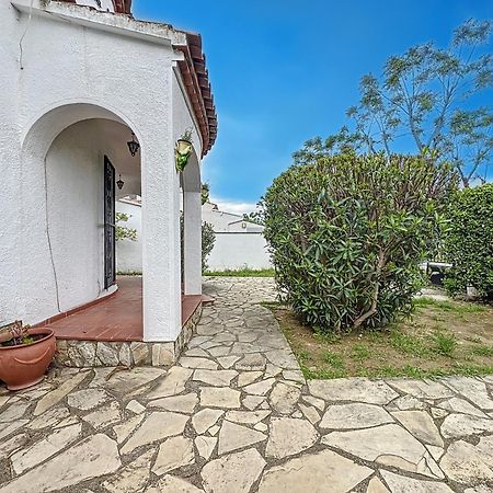 Requesens Villa Empuriabrava Bagian luar foto
